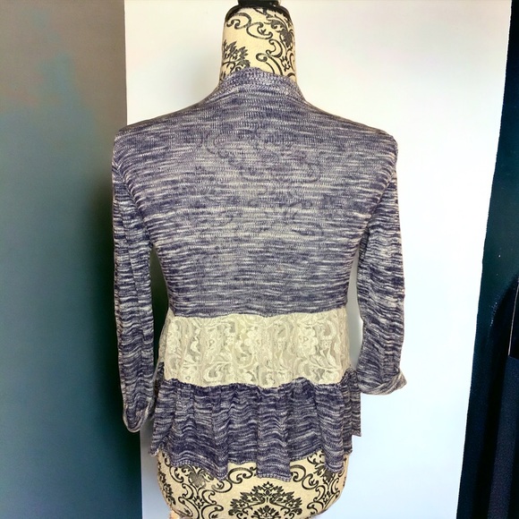 COTTON EMPORIUM Knit and Lace Open front sweater- Small - Picture 2 of 7